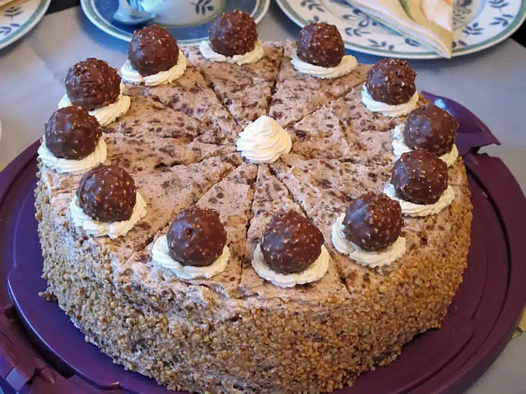 FERRERO ROCHER TORTE