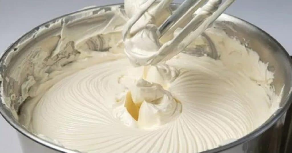 Sanfte Buttercreme mit Zubereitung