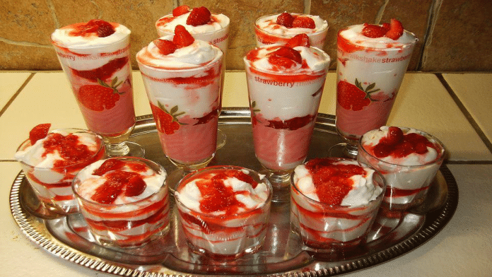 Erdbeer-Mascarpone-Dessert mit weißer Schokolade
