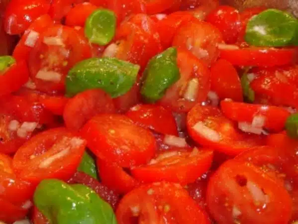 Tomatensalat ganz einfach