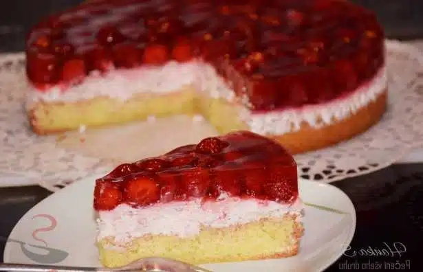 Erdbeer-Mascarpone-Torte mit Tortenguss