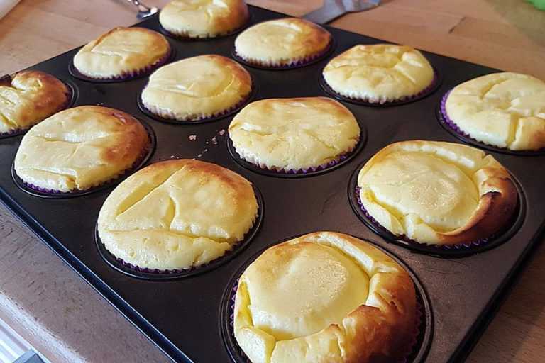 Käsekuchen Muffins gefüllt mit Vanillepudding