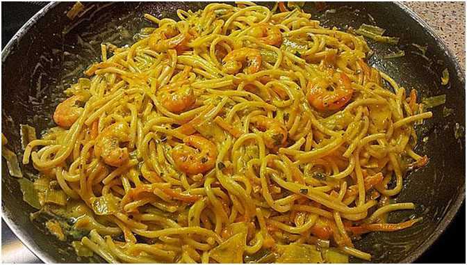 Spaghetti mit scharfer Garnelen – Sahne – Soße