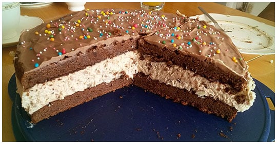 geschmackvoll – Kinderschokolade Torte