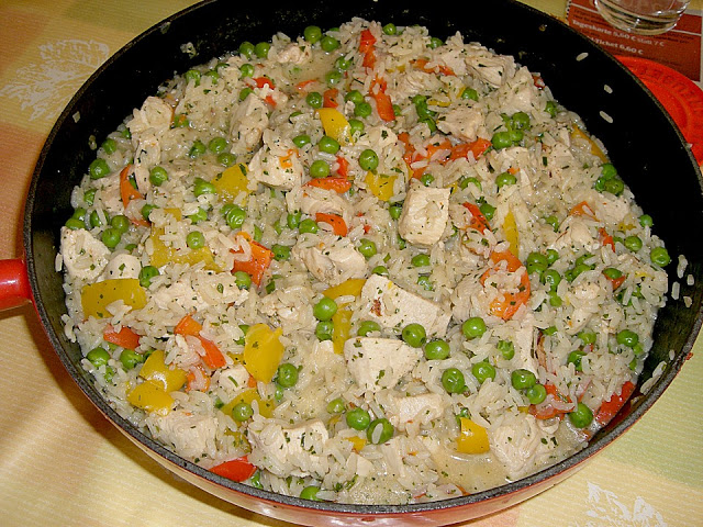 Reispfanne mit Gemüse und Hühnchen