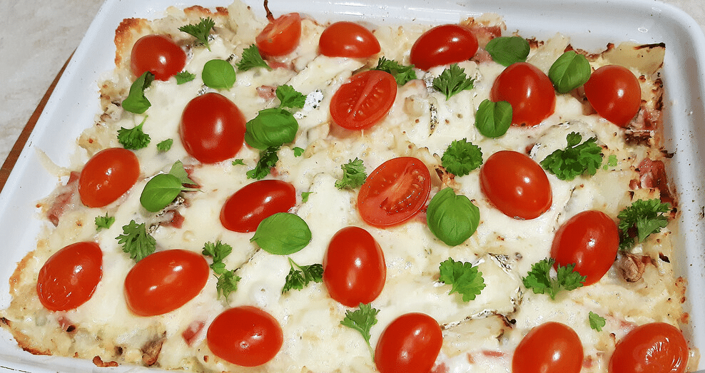 Blumenkohl-Auflauf mit Käse und Tomaten
