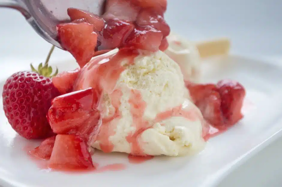Balsamico-Eis mit Erdbeeren - 99 rezepte