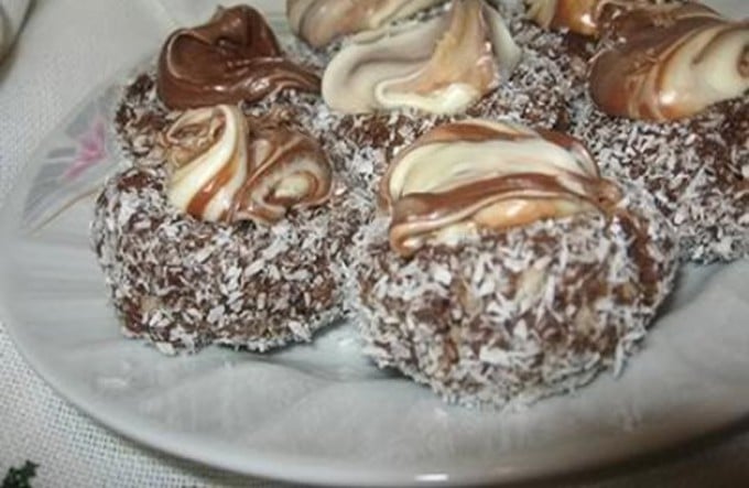 Schoko-Nester mit Kokos und Nutella