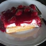 waffelkuchen mit rote grütze