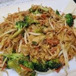 gebratene nudeln mit hähnchenfleisch