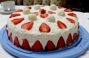 erdbeer raffaello torte