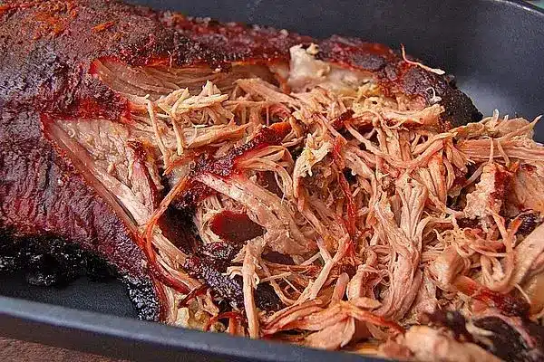 Pulled Pork, zarter Schweinebraten aus dem Ofen – fast original, nur ohne Grill