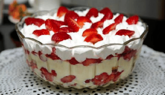 Erdbeer Pudding Dessert