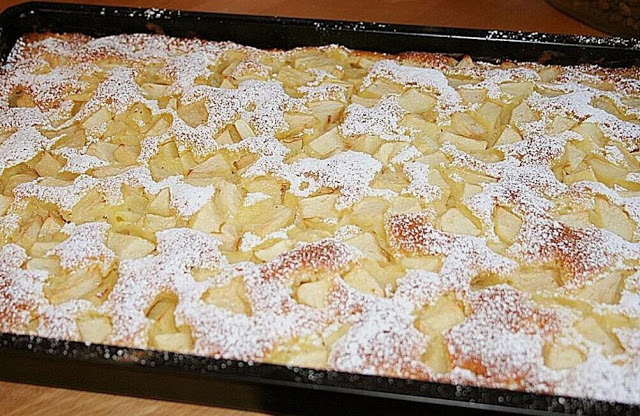 Blitzschneller Apfelkuchen, in nur 10 Minuten bereit für den Ofen !