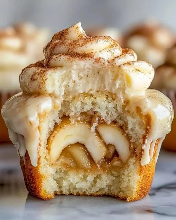 Apfel-Zimt-Käsekuchen-Cupcakes