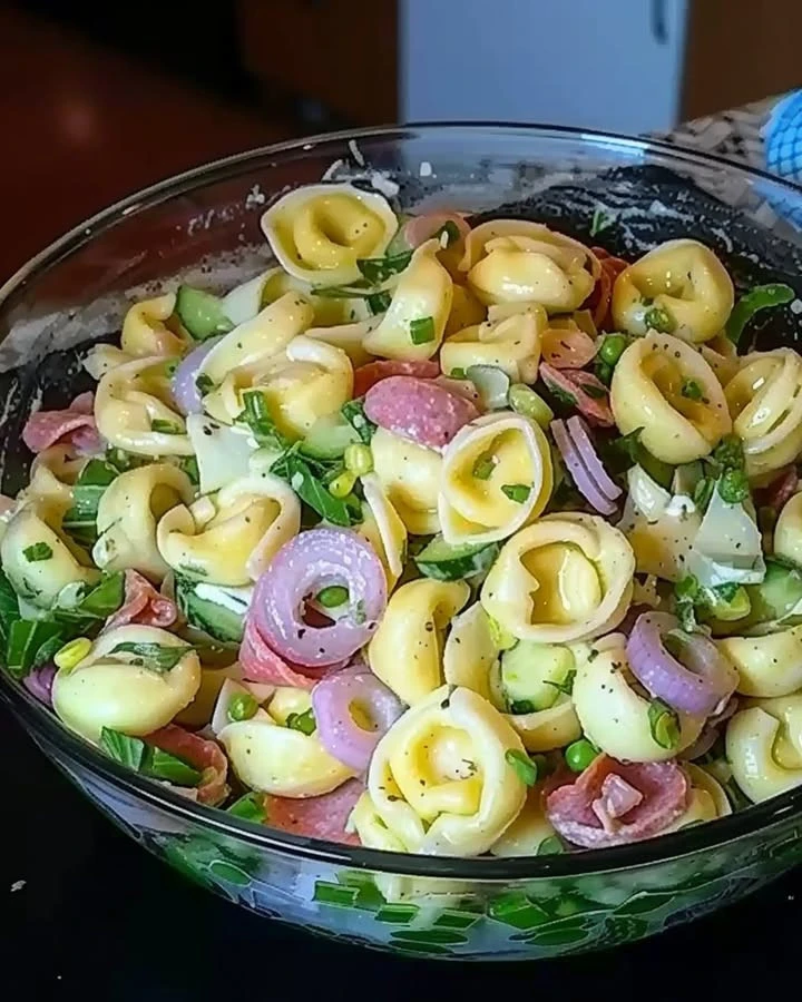 Tortellinisalat
