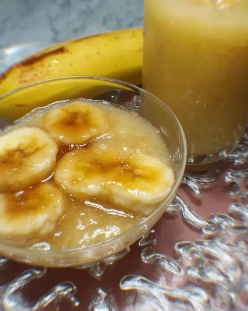 Mischung aus Banane, Honig und Wasser zur Behandlung von Husten und Bronchitis