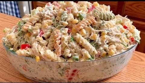 Nudelsalat mit Joghurtsoße